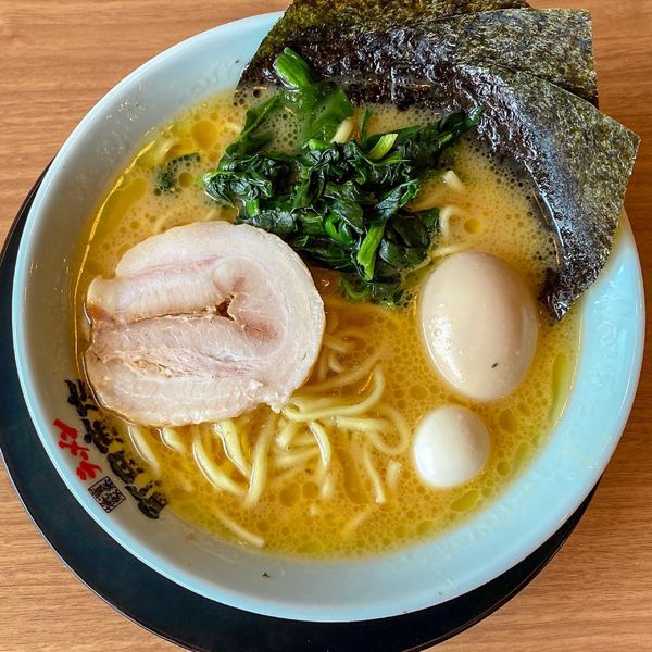 「味玉ラーメン ¥840 ライス ¥100」@町田商店 浦和店の写真
