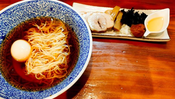 「冷やし煮干のラーメンwith南高梅（半麺）」@麺＆cafe Coi.Coi.の写真