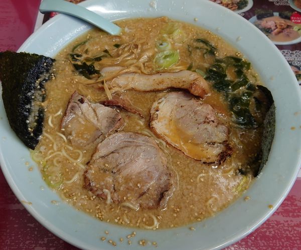 「特チャーシューメン（味噌）1450円」@ラーメンショップ幸手 金田亭の写真