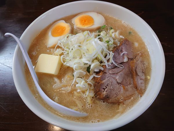 「みそバターらーめん 味付玉子」@らーめん大慶の写真