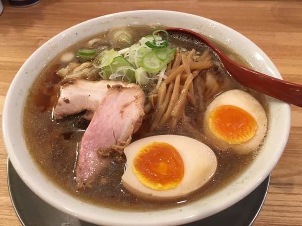 「喜多方ラーメン　煮干し味玉」@麺や 七彩 八丁堀店の写真