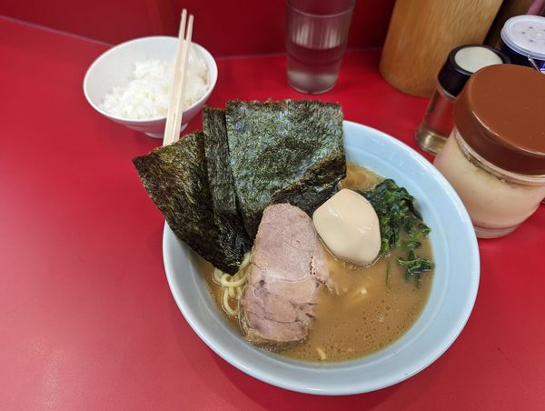 「味玉ラーメン」@横浜ラーメン 武蔵家 大井町店の写真