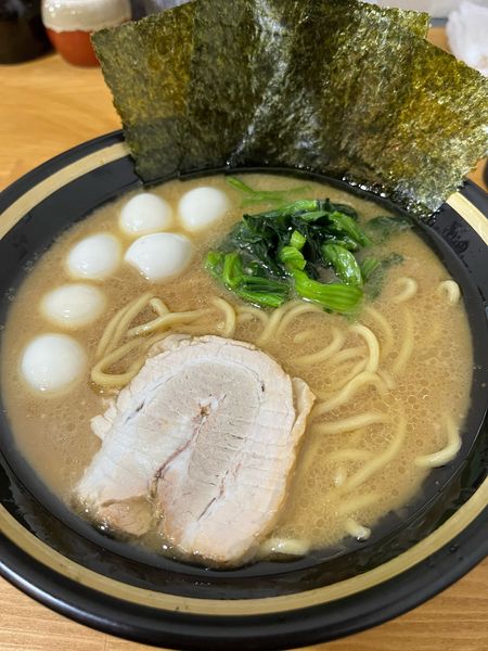 「ラーメン並硬め濃いめ、ウズラ」@久留家の写真