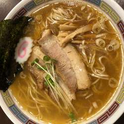 親希中華そば　780円