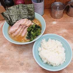 チャーシューメン ライス中