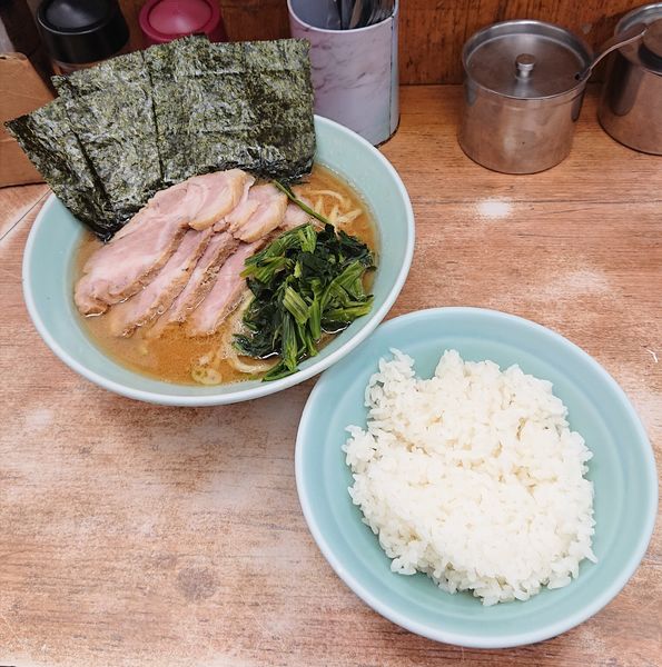 「チャーシューメン ライス中」@横浜ラーメン 武蔵家 志木店の写真
