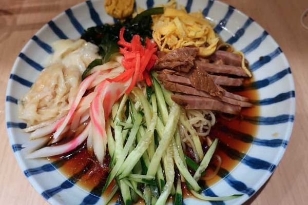 「冷やし中華 630円+ワンタン 100円」@肉厚わんたん麺と手作り焼売 ら麺亭 浅草支店の写真