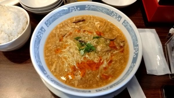 「酸辣湯麺_704円」@バーミヤン 修善寺店の写真