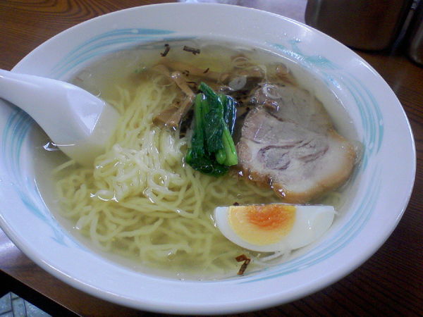 「支那そばと半カレー1,100円」@武田流 古式カレーライス 支那そば インディアン 本店の写真