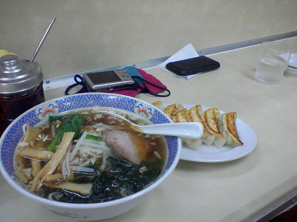 「ラーメン500円＋焼餃子270円」@幸楽の写真