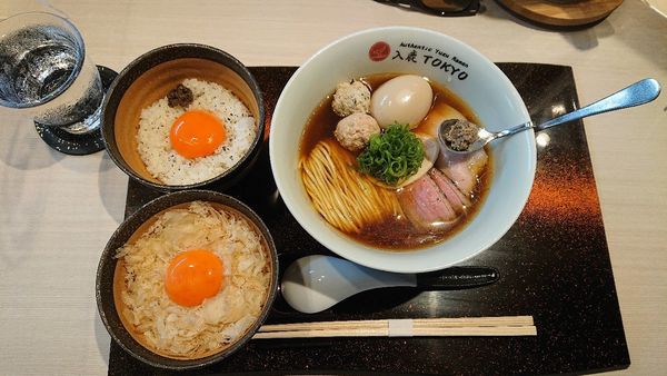 「ポルチーニ醤油特製トッピング+2種の卵かけ御飯」@入鹿TOKYOの写真