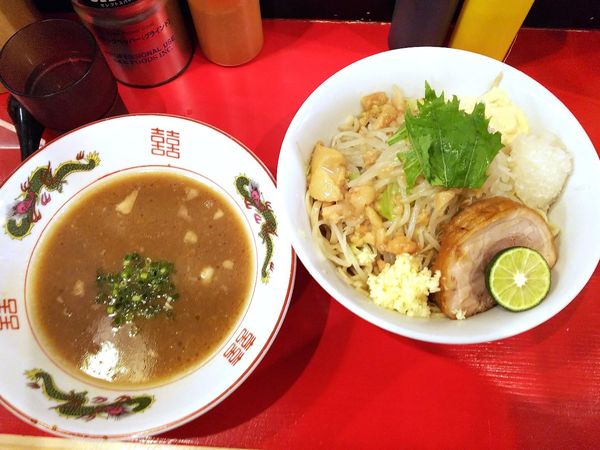 「【限定】シークヮーサーつけ麺　1000円」@ラーメン鷹の目 北千住店の写真