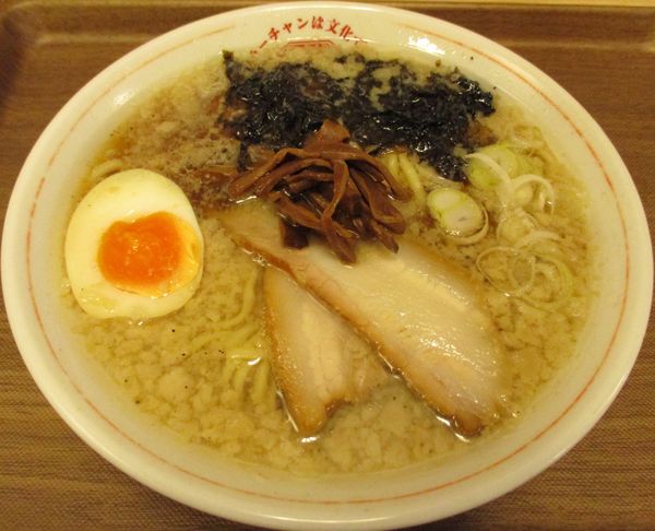 「背脂ラーメン　750円」@ラーチャン専門 我武者羅 四谷店の写真