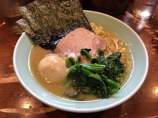 「味玉ラーメン」@横浜家系ラーメン 家家家 飯田橋店の写真