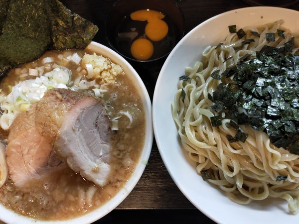 「【限定】つけわさ大1350円(700g)+生卵50円」@豚星。の写真