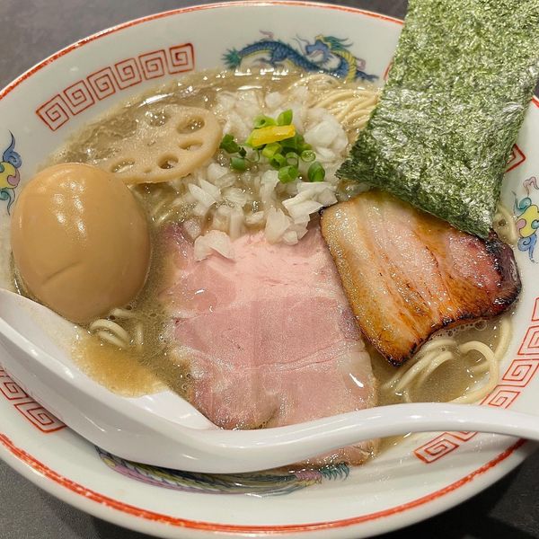 「濃厚煮干らーめん」@西永福の煮干箱の写真