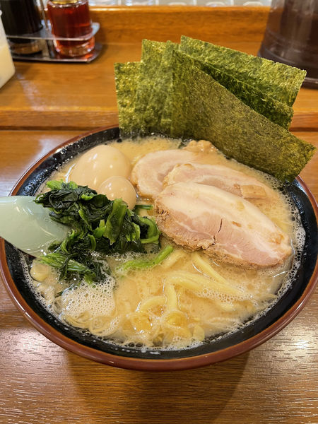 「オールスターラーメン」@横浜家系ラーメンとりとんの写真