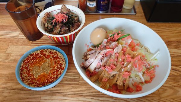 「【限定】冷やし辛つけそば 960円+豚ばらごはん 350円」@中華そば専門 とんちぼの写真