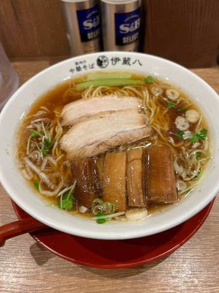 「中華そば　醤油」@築地の中華そば 伊蔵八 あざみ野店の写真