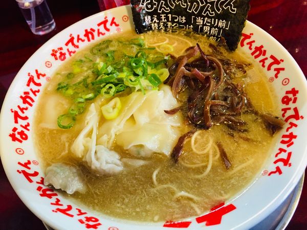 「わんたんメン【980円】」@なんでんかんでん 西新宿店の写真