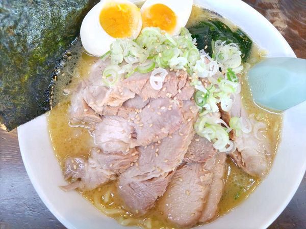 「味噌チャーシューめん＋味玉」@さつまっこ 平和島店の写真