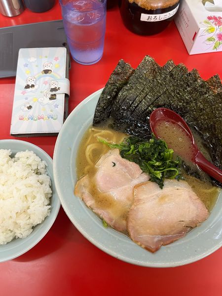 「海苔ラーメン硬め濃いめ、ライス」@ラーメン村井村の写真