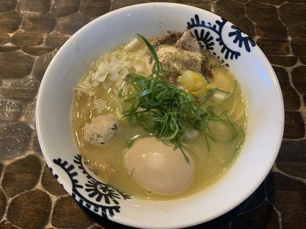 「特級純鶏そば」@特級鶏蕎麦 龍介の写真