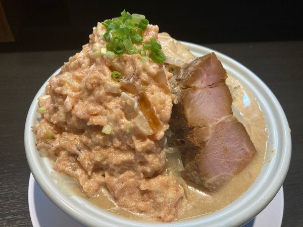 「冷たいネギトロ二郎系らーめん」@らーめん 三極志の写真