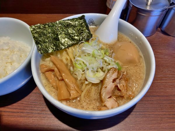 「ら〜麺+味玉」@二九八家 いわせの写真