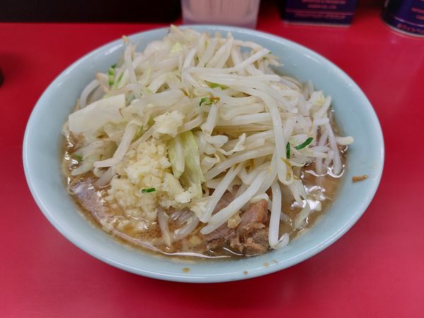 「小ラーメン豚2枚ニンニク」@ラーメン二郎 中山駅前店の写真
