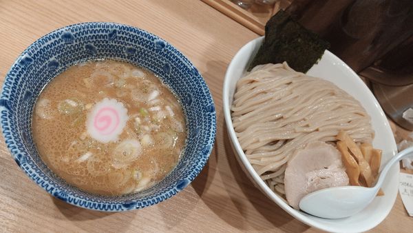 「つけめん」@舎鈴 JRさいたま新都心ビル店の写真