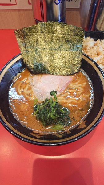 「令4・8・14ラーメン+ライス(790+100)」@横浜家系ラーメン 大﨑家の写真