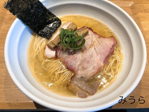 「地鶏白醤油そば（950円）」@中華蕎麦 みうらの写真