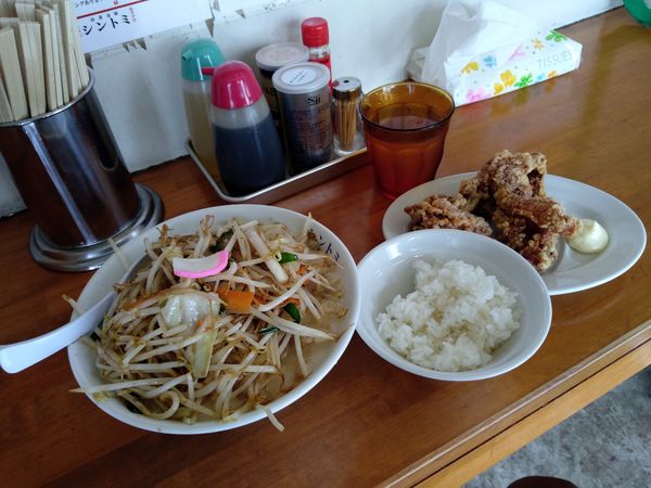 「濃厚タンメン唐揚げセット」@極濃湯麺シントミの写真