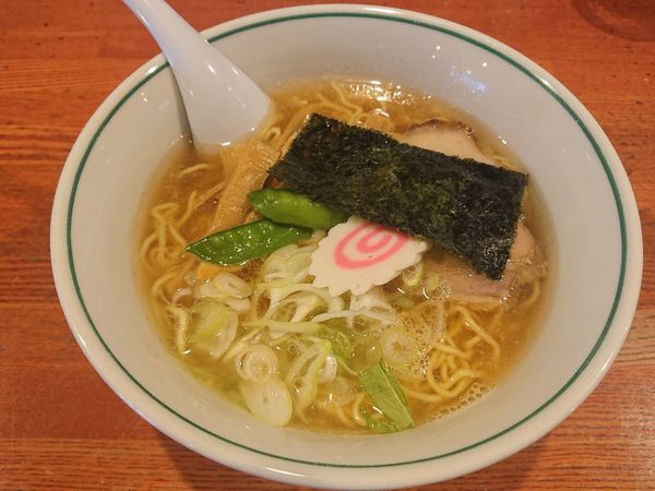 「醤油ラーメン（７７０円）＋麺大盛（１３０円）」@麺屋二八の写真