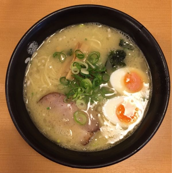 「とろり白湯塩玉らーめん」@塩専門 ひるがお 東京駅店の写真