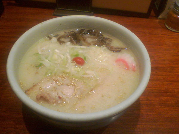 「塩らーめん900円」@らーめん 山頭火 原宿店の写真