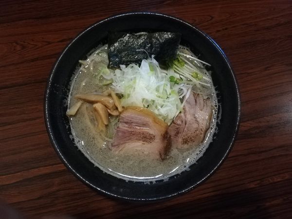 「メガ煮干しラーメン」@麺屋 ひな多の写真