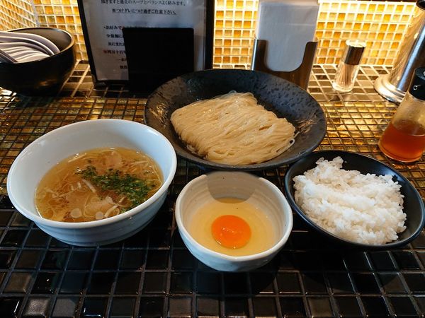 「塩つけ麺 TKG」@町田汁場 しおらーめん進化 中山店の写真