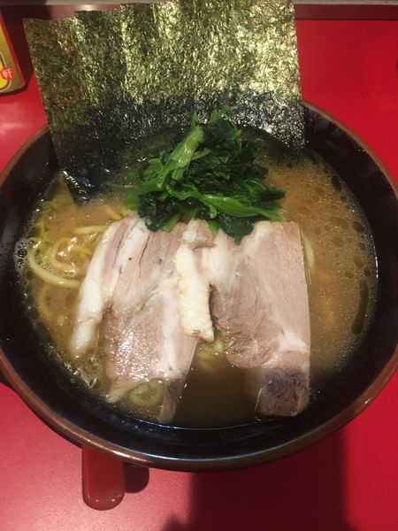 「ラーメン(700円)」@横浜家系ラーメン 山崎家 白楽店の写真
