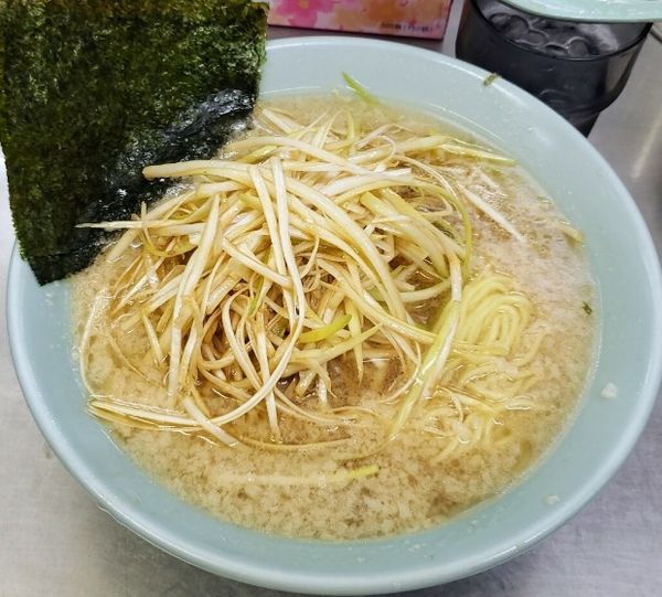 「ネギラーメン ￥７４０＋ニンニクギョウザ￥２１０」@ラーメンショップ 坂東店の写真