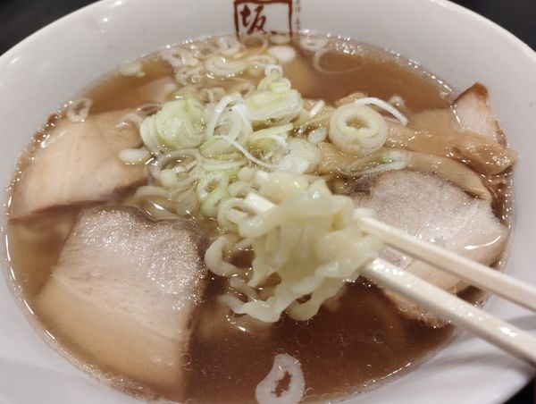 「喜多方ラーメン(720)」@喜多方ラーメン 坂内 戸塚店の写真