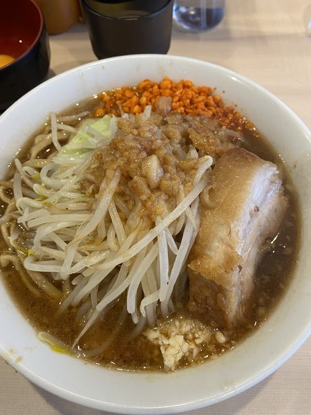 「ラーメン＋生卵」@鷹の目 蒲田店の写真