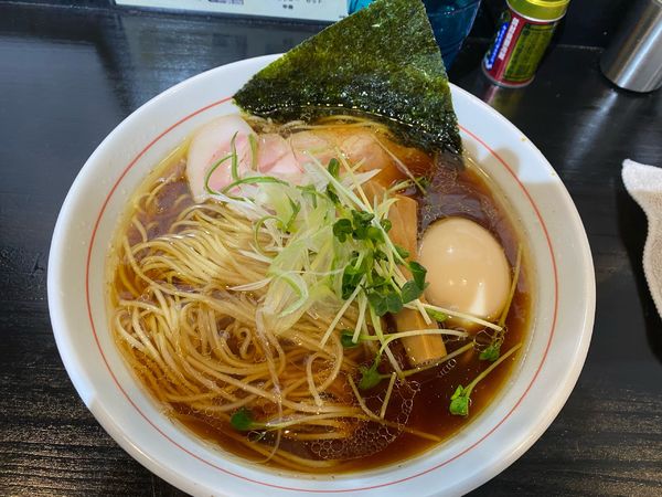 「鶏いりこ味玉そば（大盛）970円」@らぁ麺すみれ堂の写真