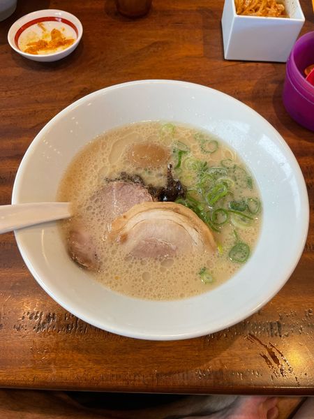 「白丸元祖　半熟味玉」@一風堂 太宰府インター店の写真