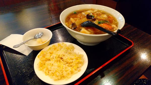 「#半炒飯 #五目タン麺 #750円」@佳佳 北品川店の写真