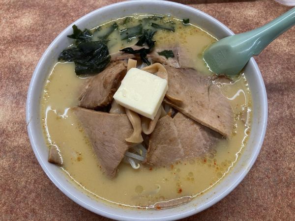 「味噌カレー牛乳ラーメン➕チャーシュー」@味の札幌 大西の写真