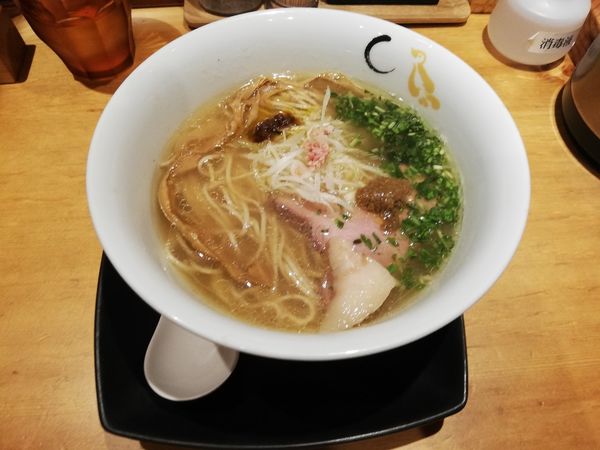 「真鯛と蛤の塩そば」@SOBAHOUSE 金色不如帰 新宿御苑本店の写真