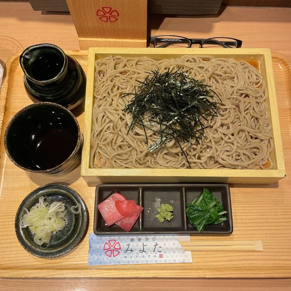 「板せいろ（大盛り）」@蕎麦きり みよた 八重洲店の写真