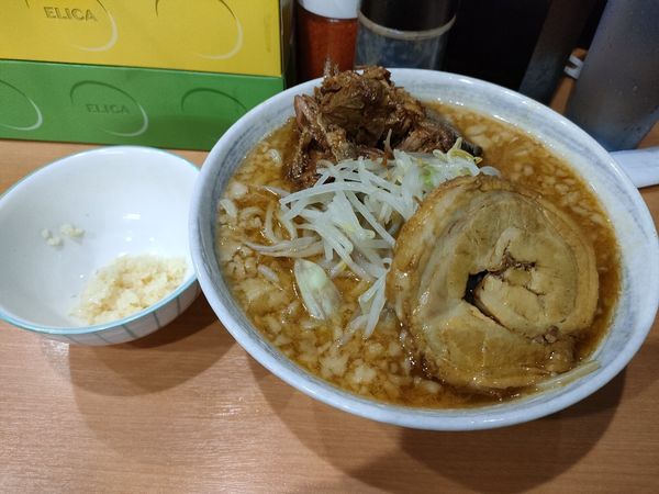 「味噌ラーメン＋豚ほぐし」@らーめん忍者の写真